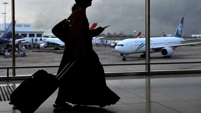 aap_4553_14AUGL_airport_800x600